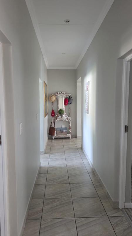 3 Bedroom Property for Sale in Albertinia Western Cape